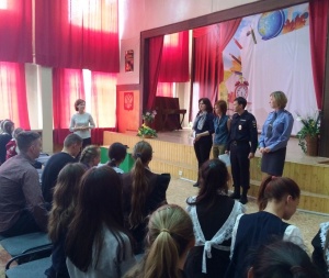 Сотрудники Александровского ОМВД провели среди школьников правовую викторину и вновь напомнили о безопасном сэлфи